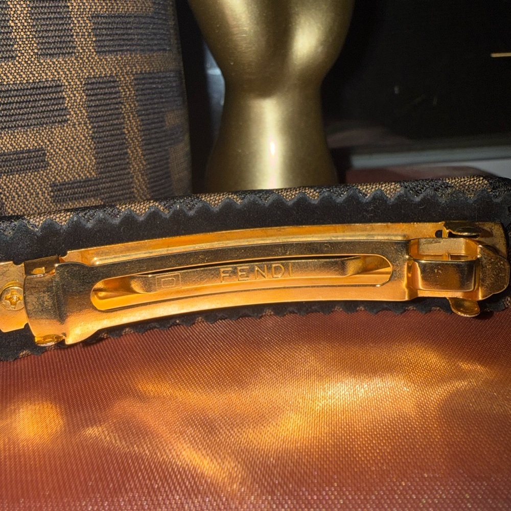 💯 Fendi Pequin Hair Barrette - Picture 4 of 9